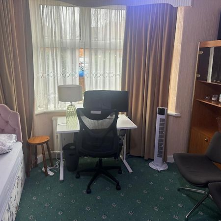 Room Canvey Island Luaran gambar